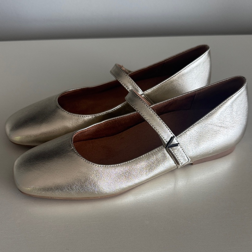 Vionic Metallic Silver Mary Jane Flats